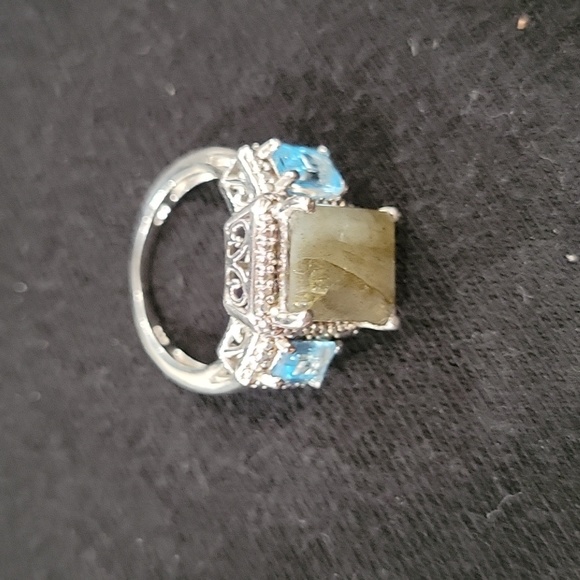925 Labrodite and blue topaz ring - Picture 6 of 10